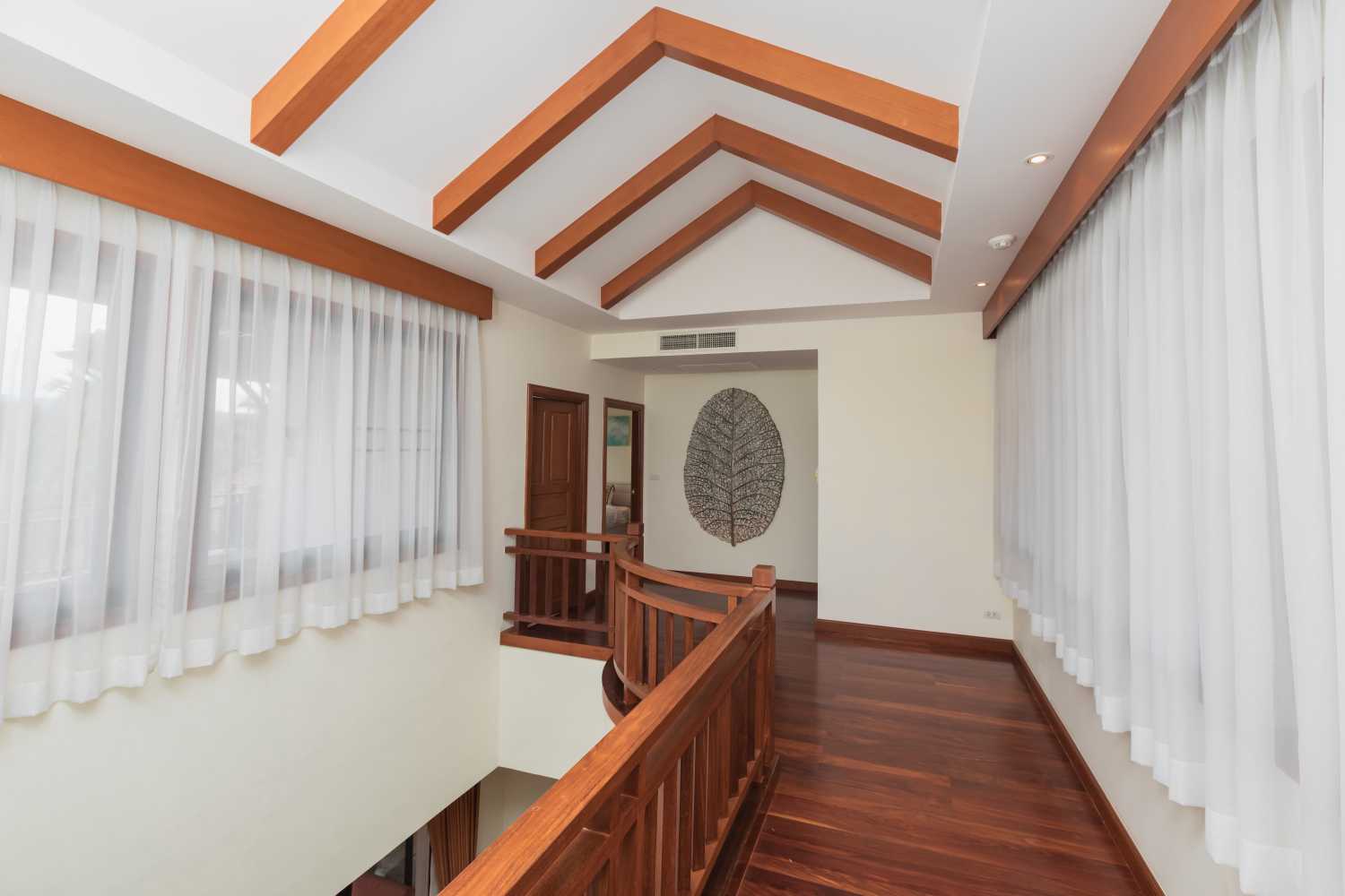 Property image - full photo 30
