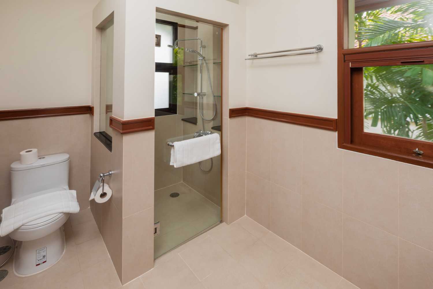 Property image - full photo 45