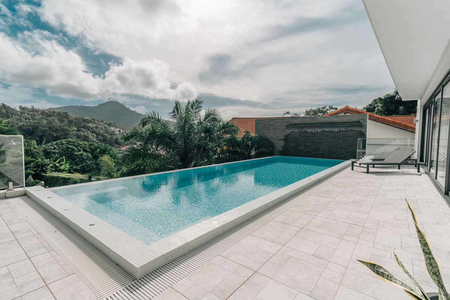 Property image - full photo 8