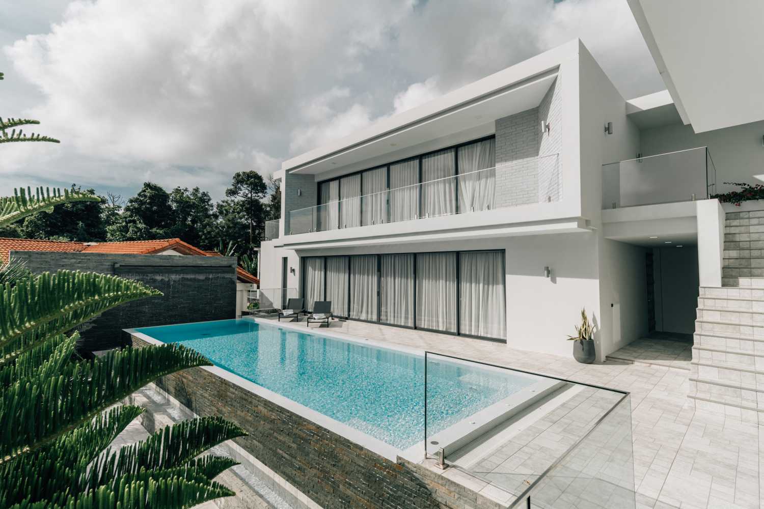 Property image - full photo 1