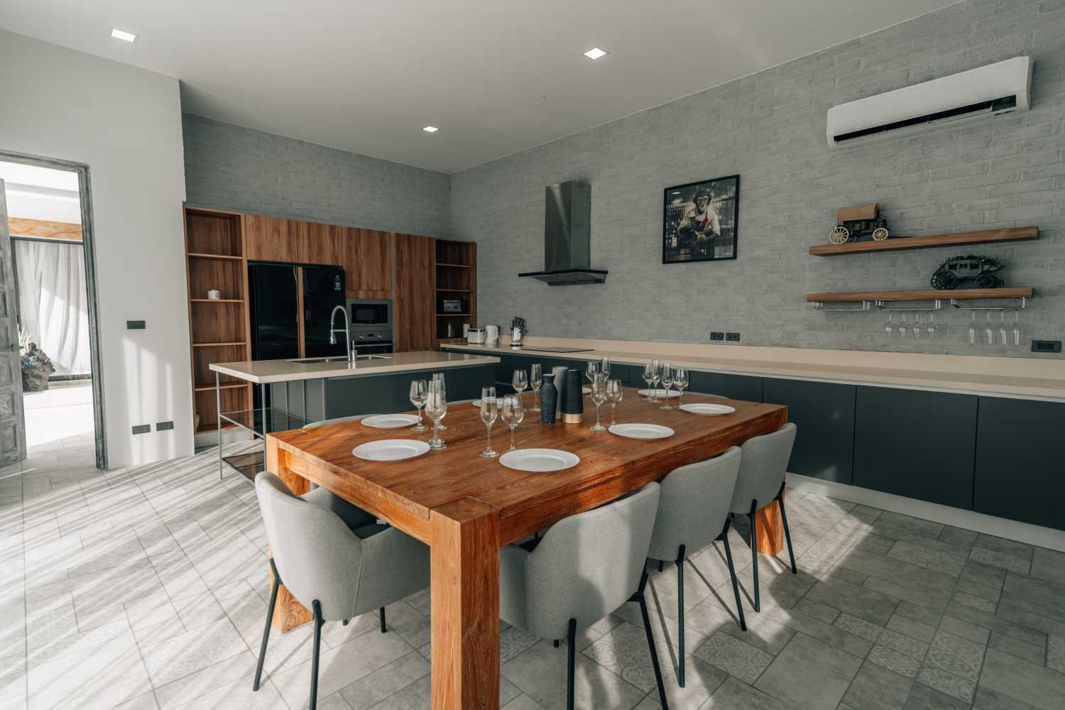 Property image - full photo 4
