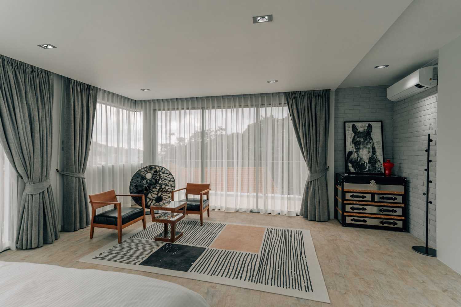 Property image - full photo 48