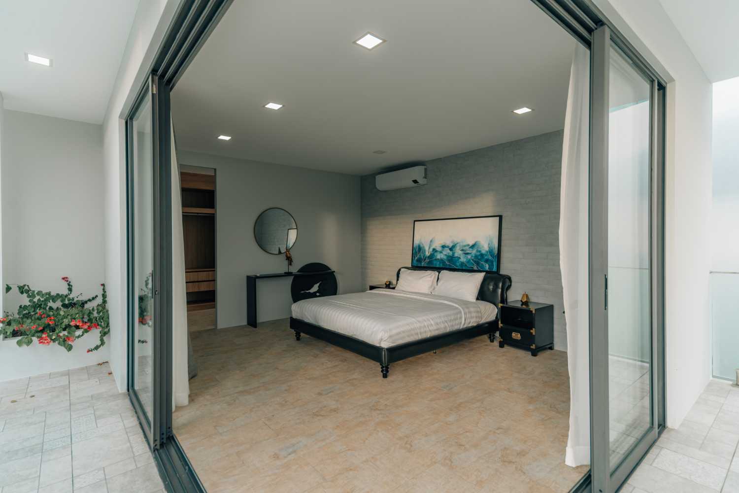 Property image - full photo 57