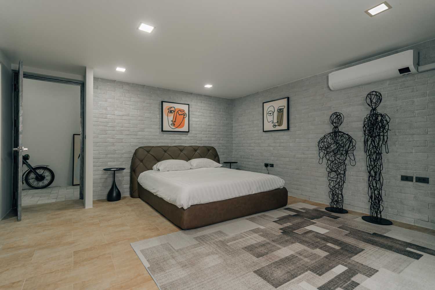 Property image - full photo 73