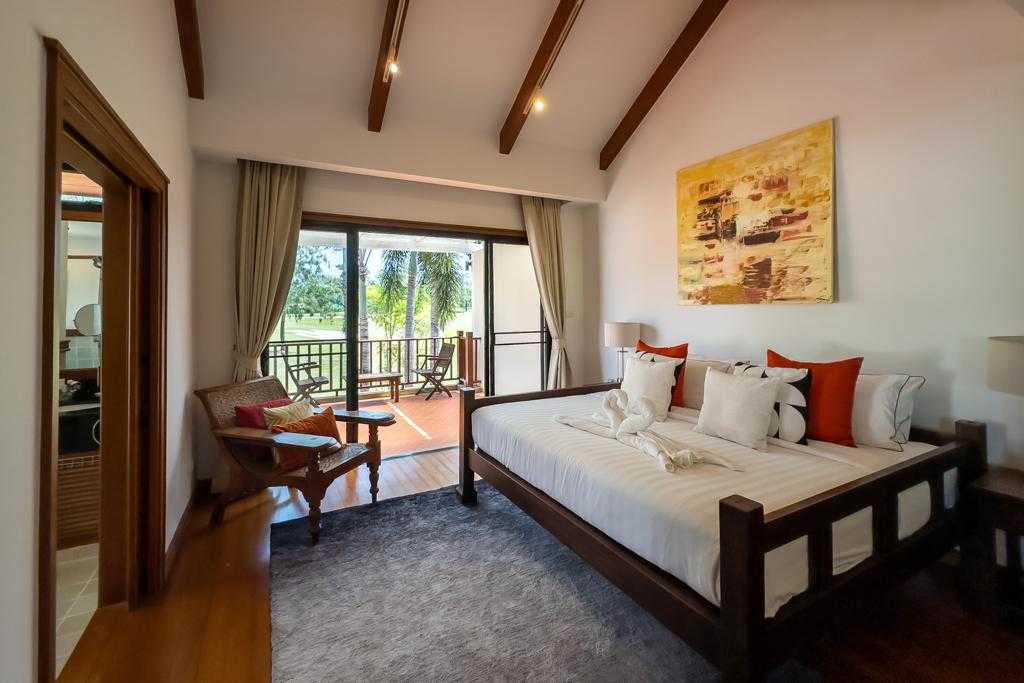 Property image - full photo 11