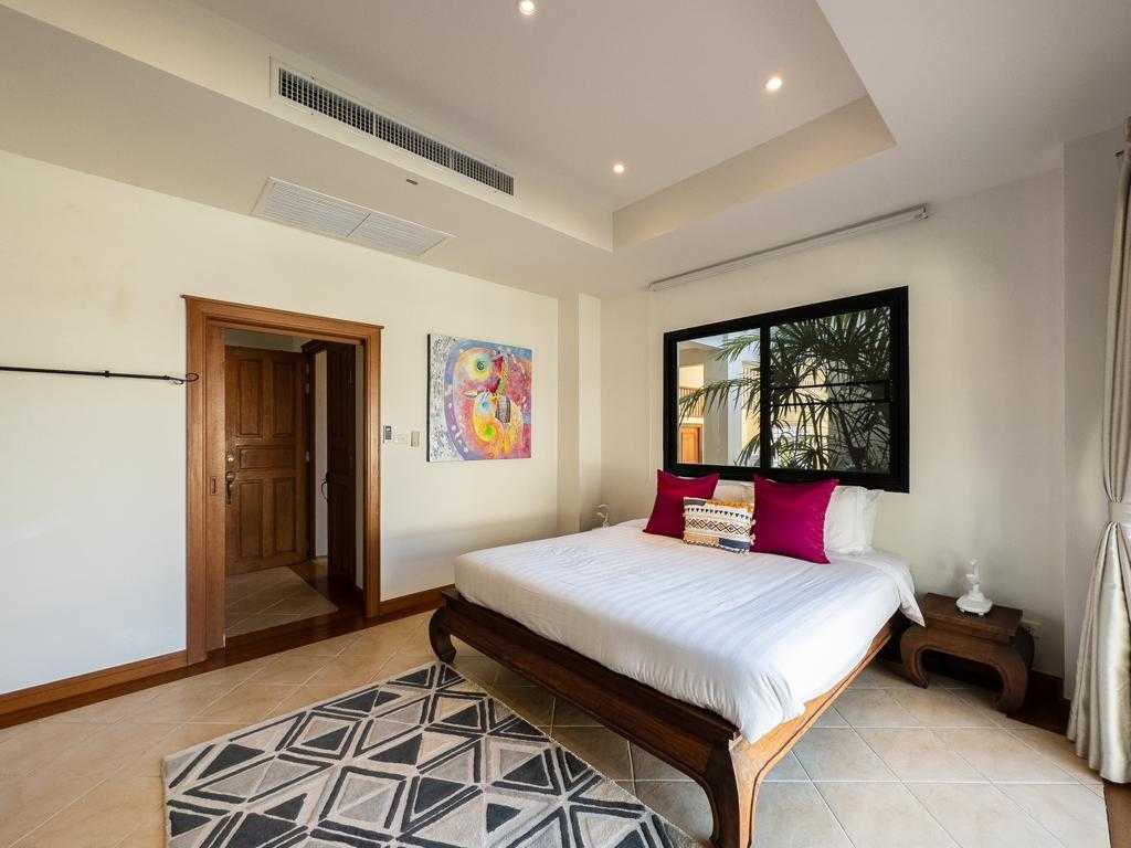 Property image - full photo 16