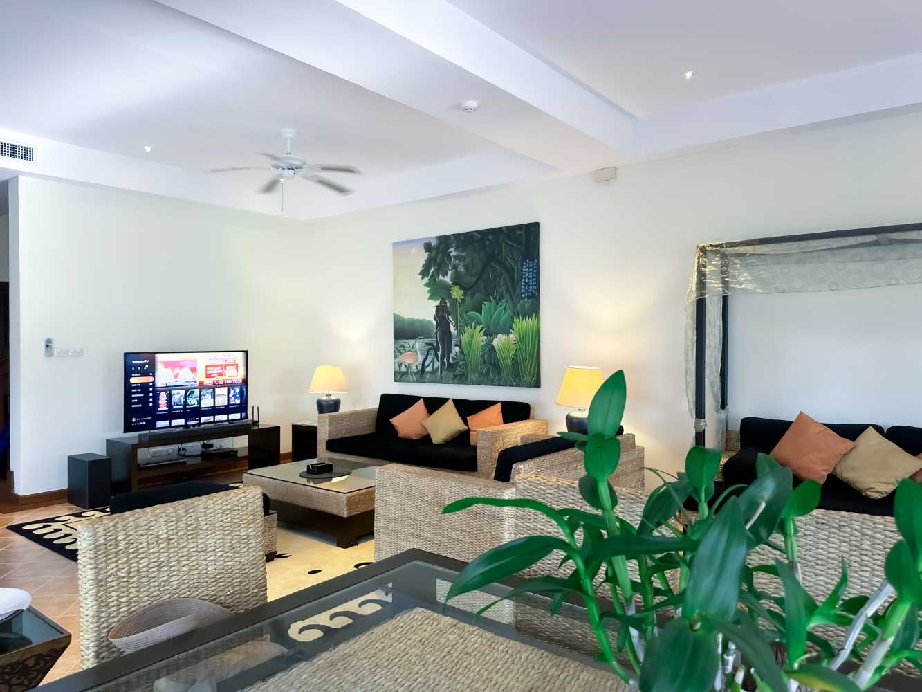 Property image - full photo 3