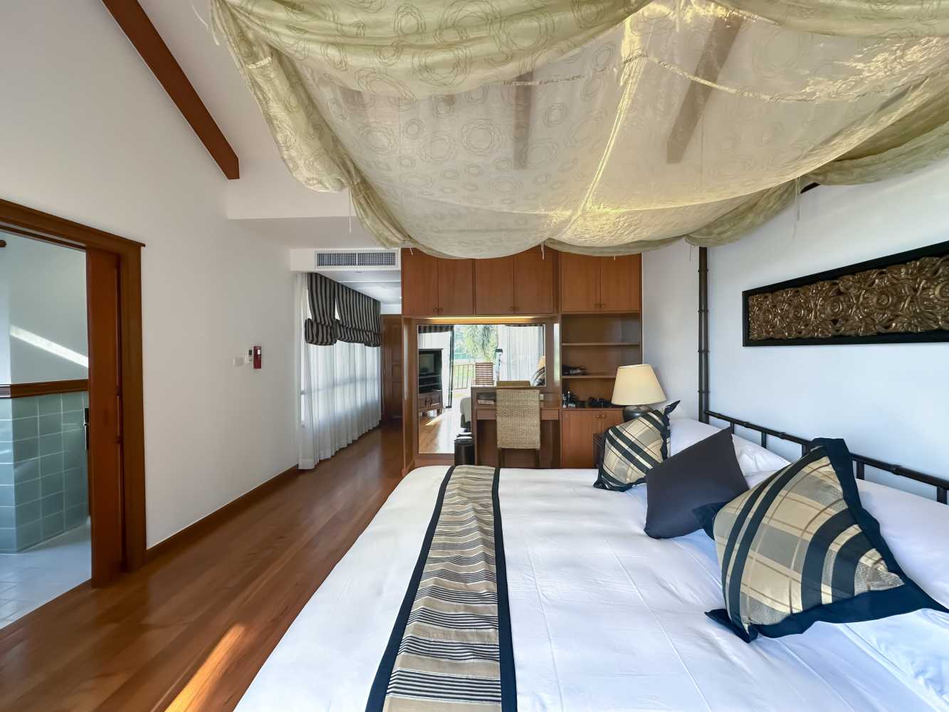 Property image - full photo 7