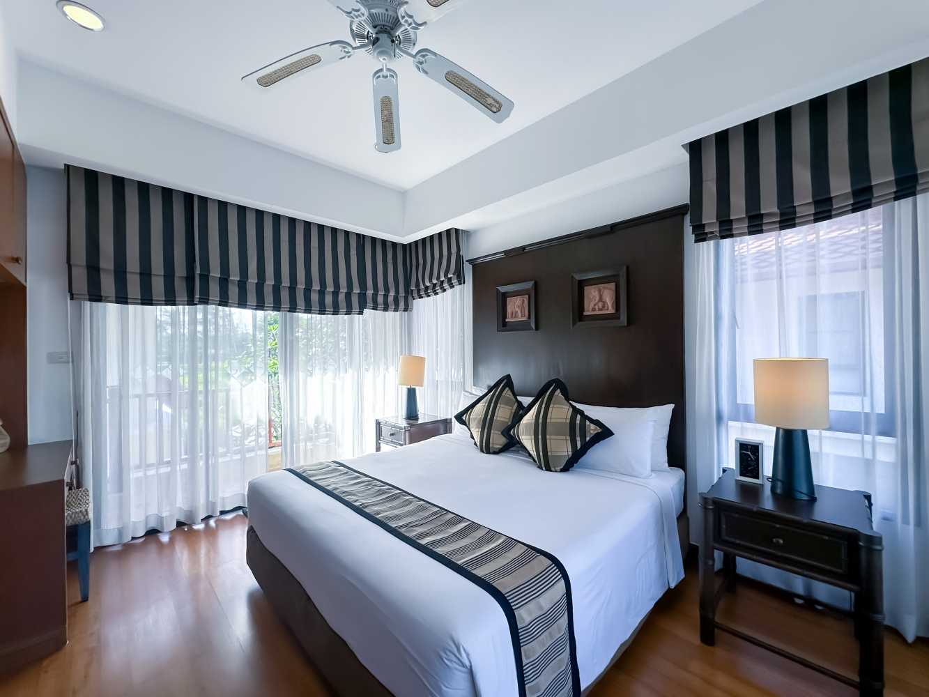 Property image - full photo 11