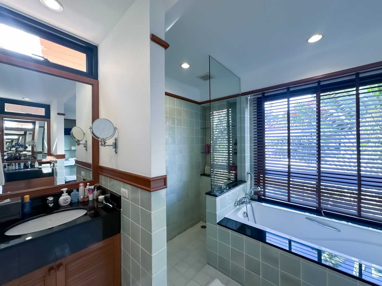 Property image - full photo 19