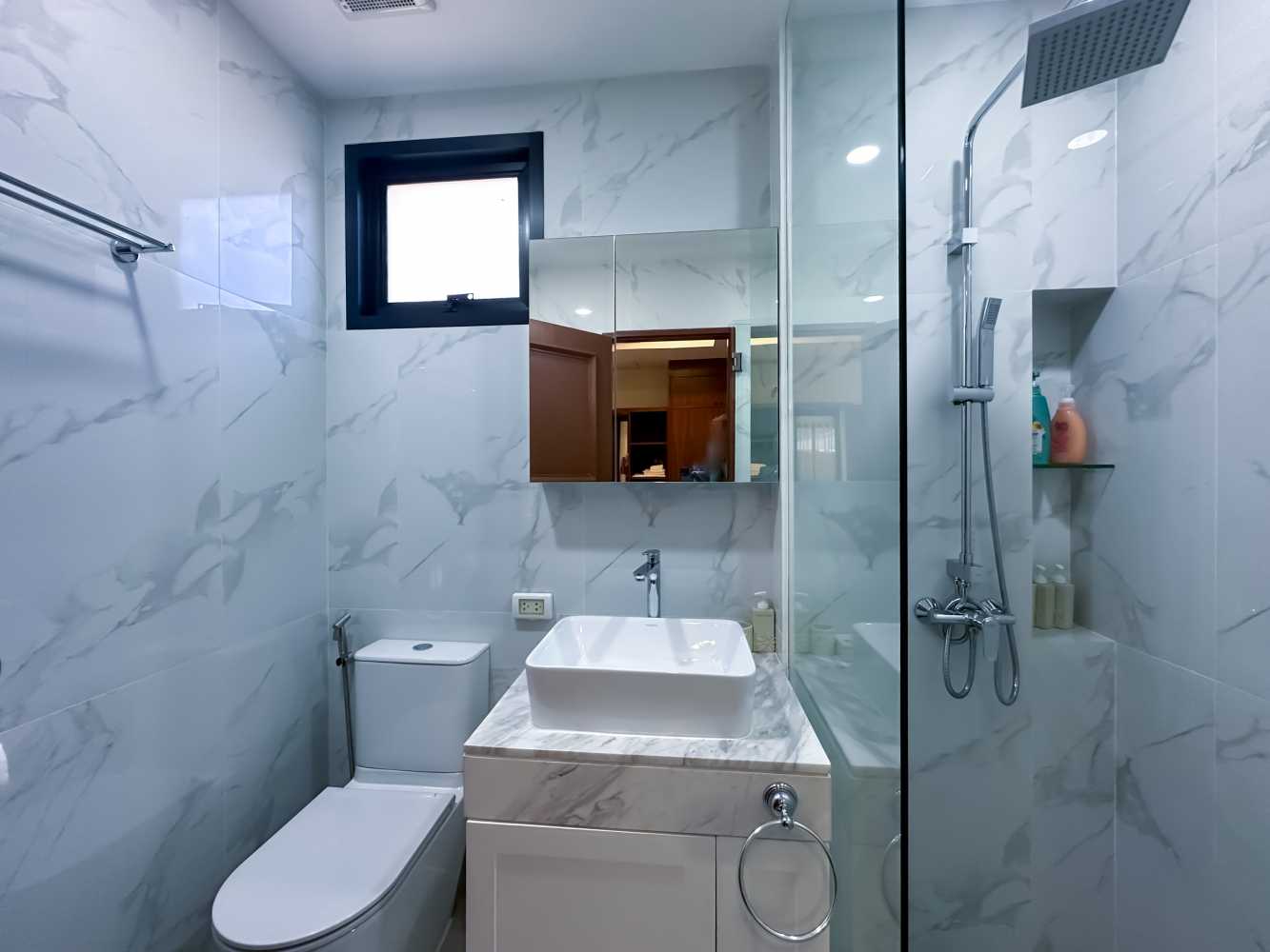 Property image - full photo 16