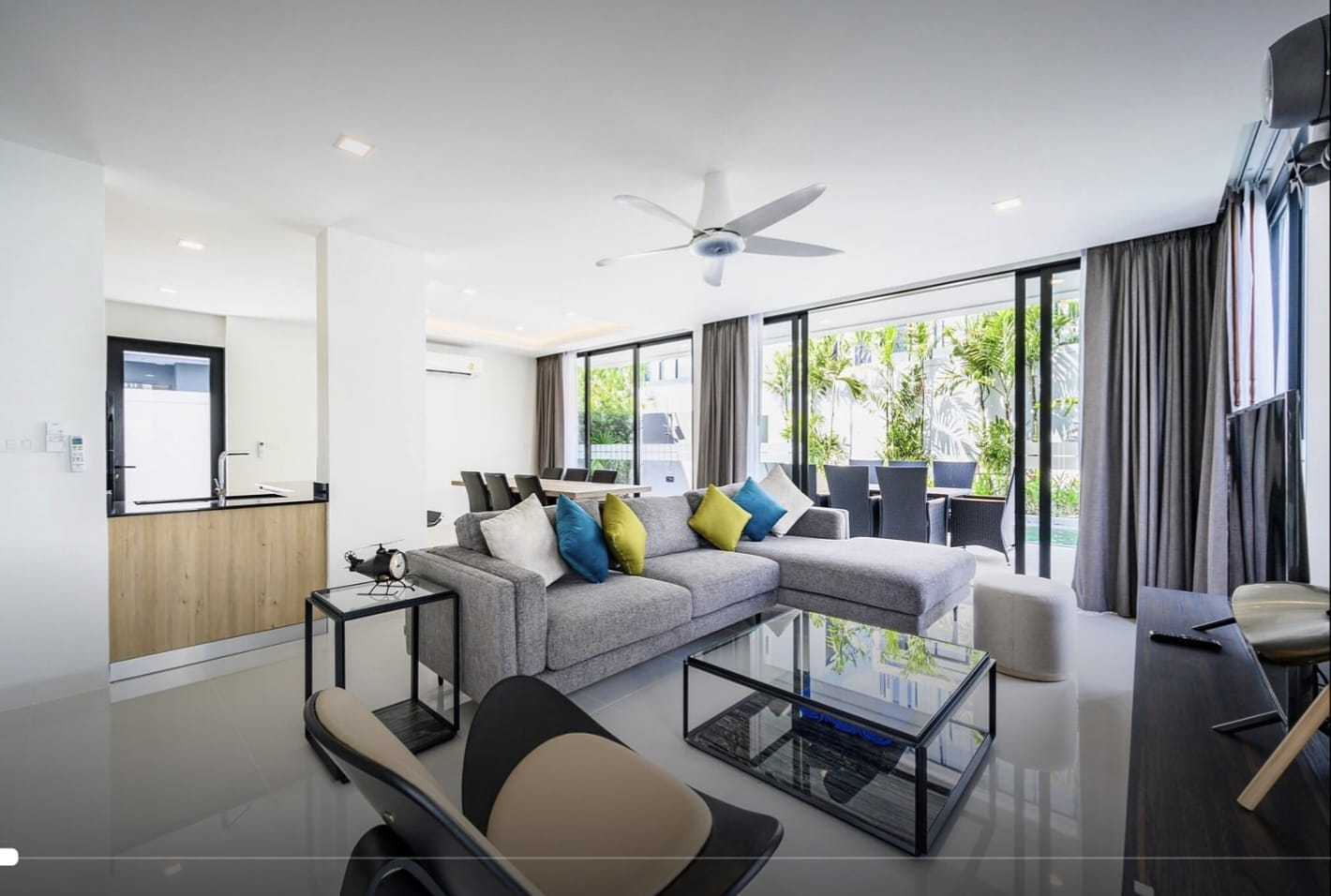 Property image - full photo 4