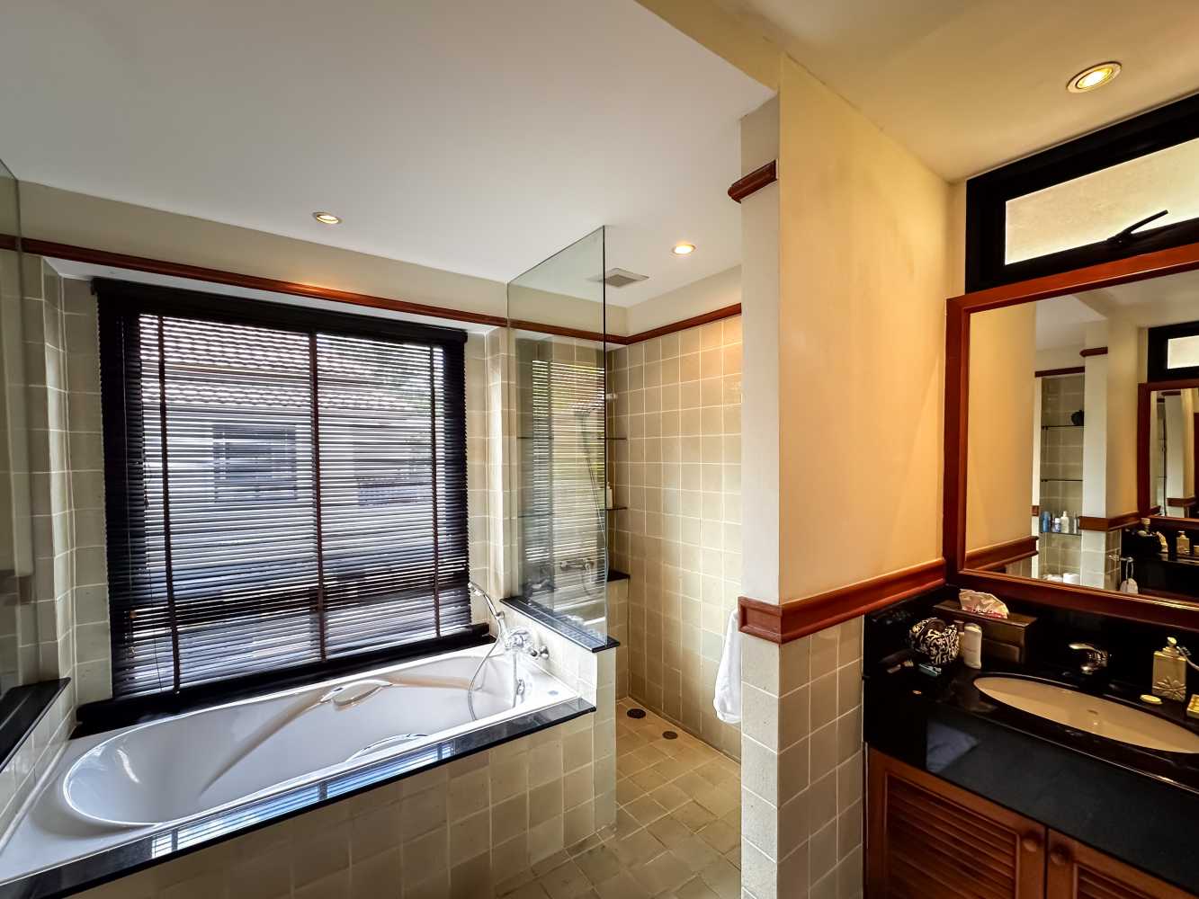 Property image - full photo 23