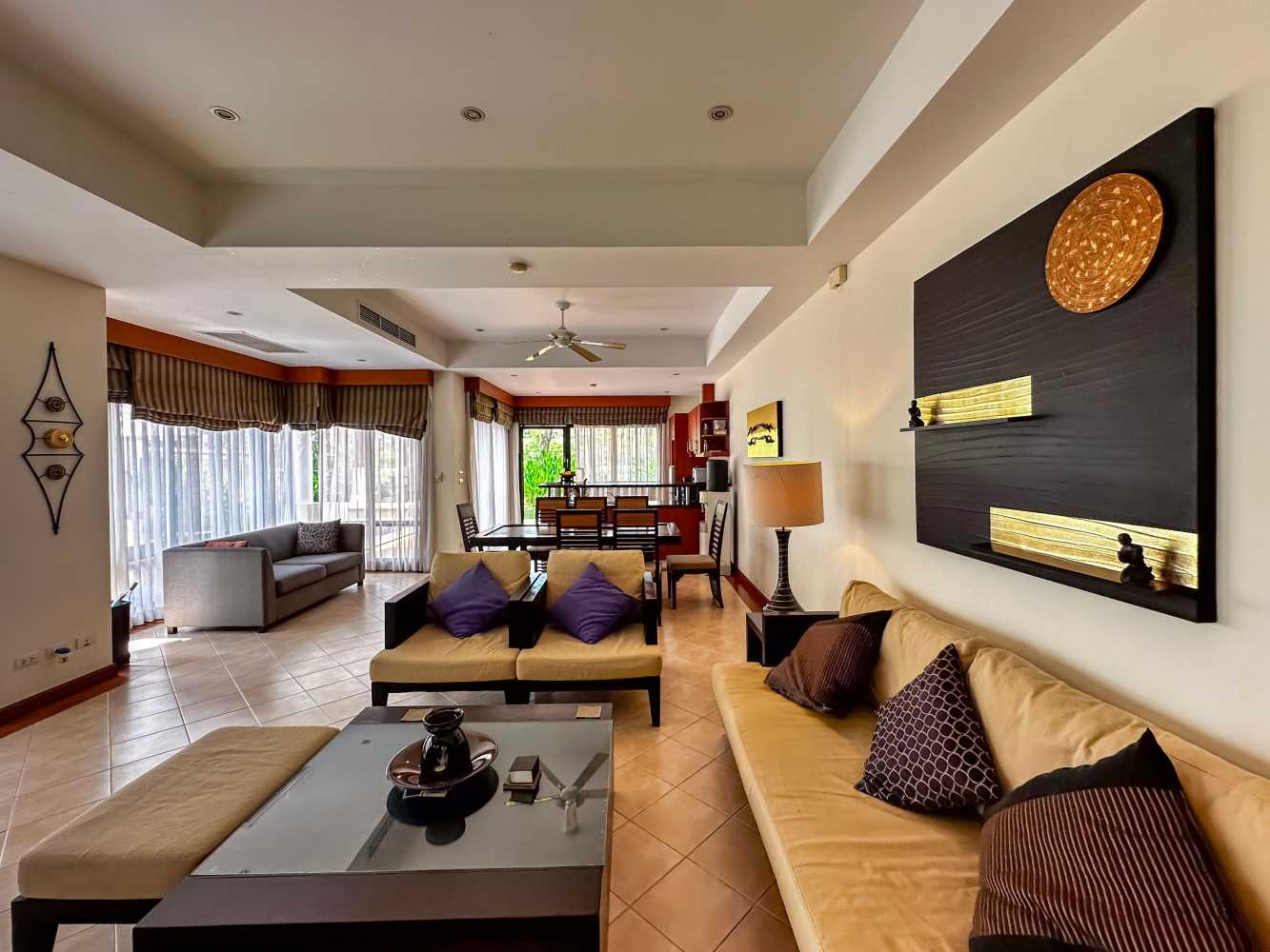 Property image - full photo 4