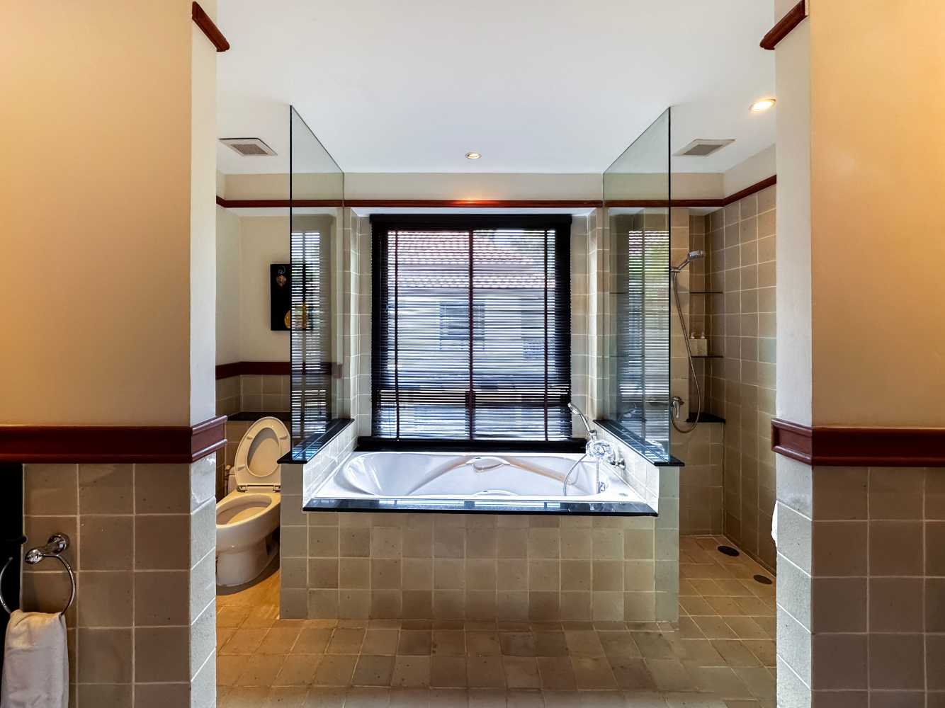 Property image - full photo 21