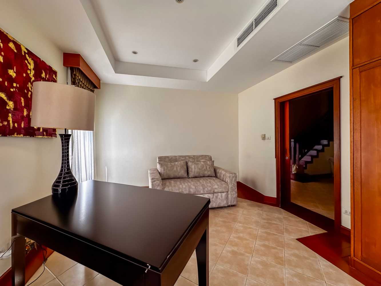 Property image - full photo 10
