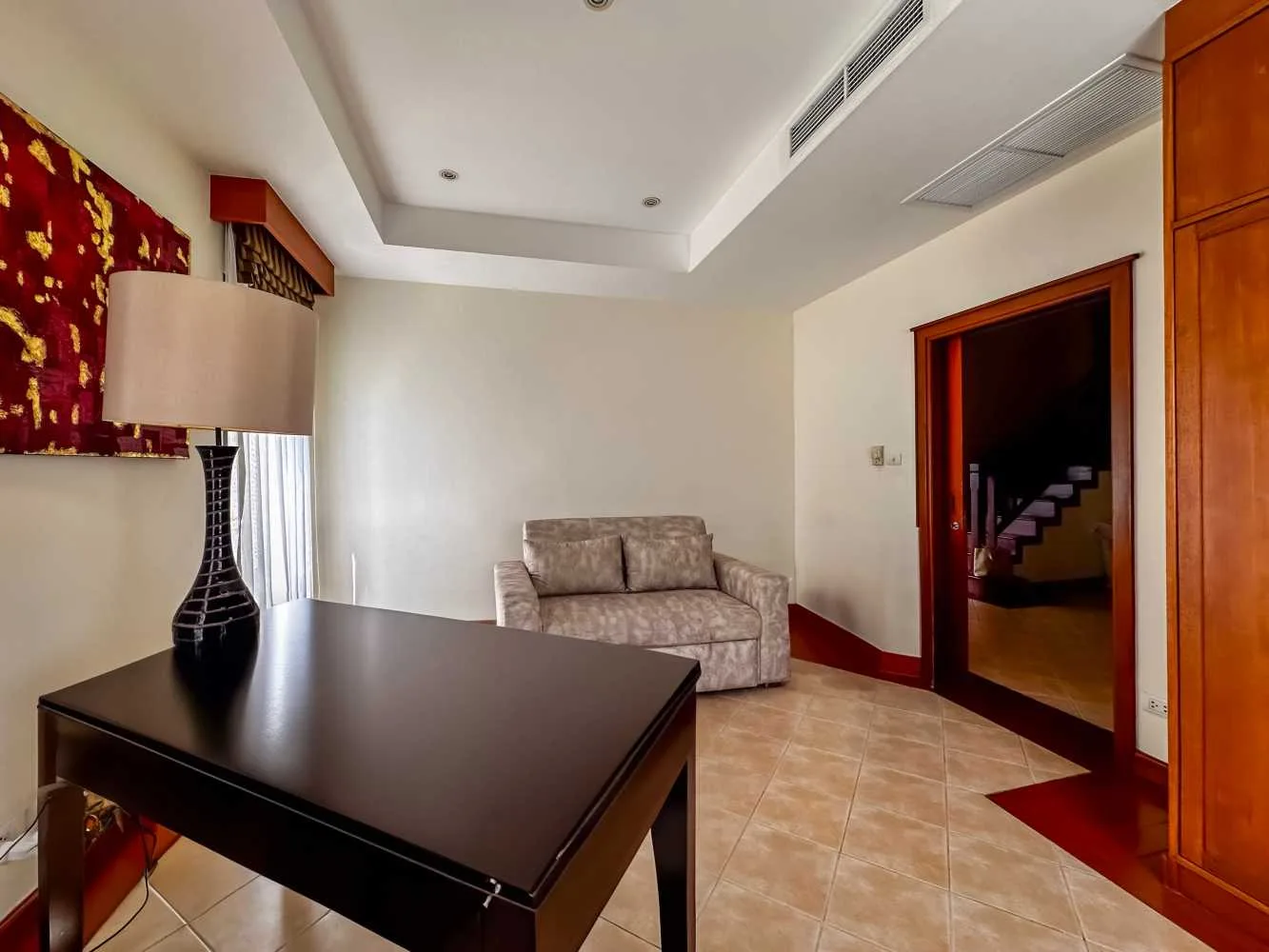 Property image - full photo 10
