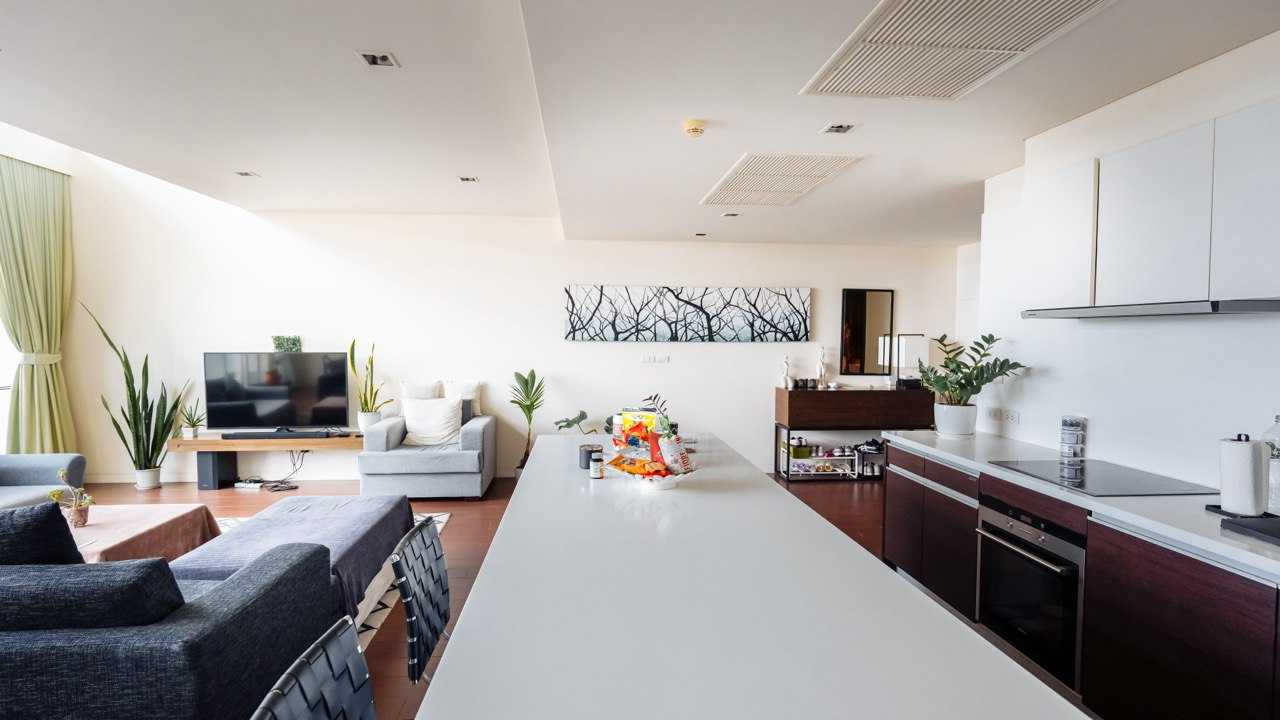 Property image - full photo 10