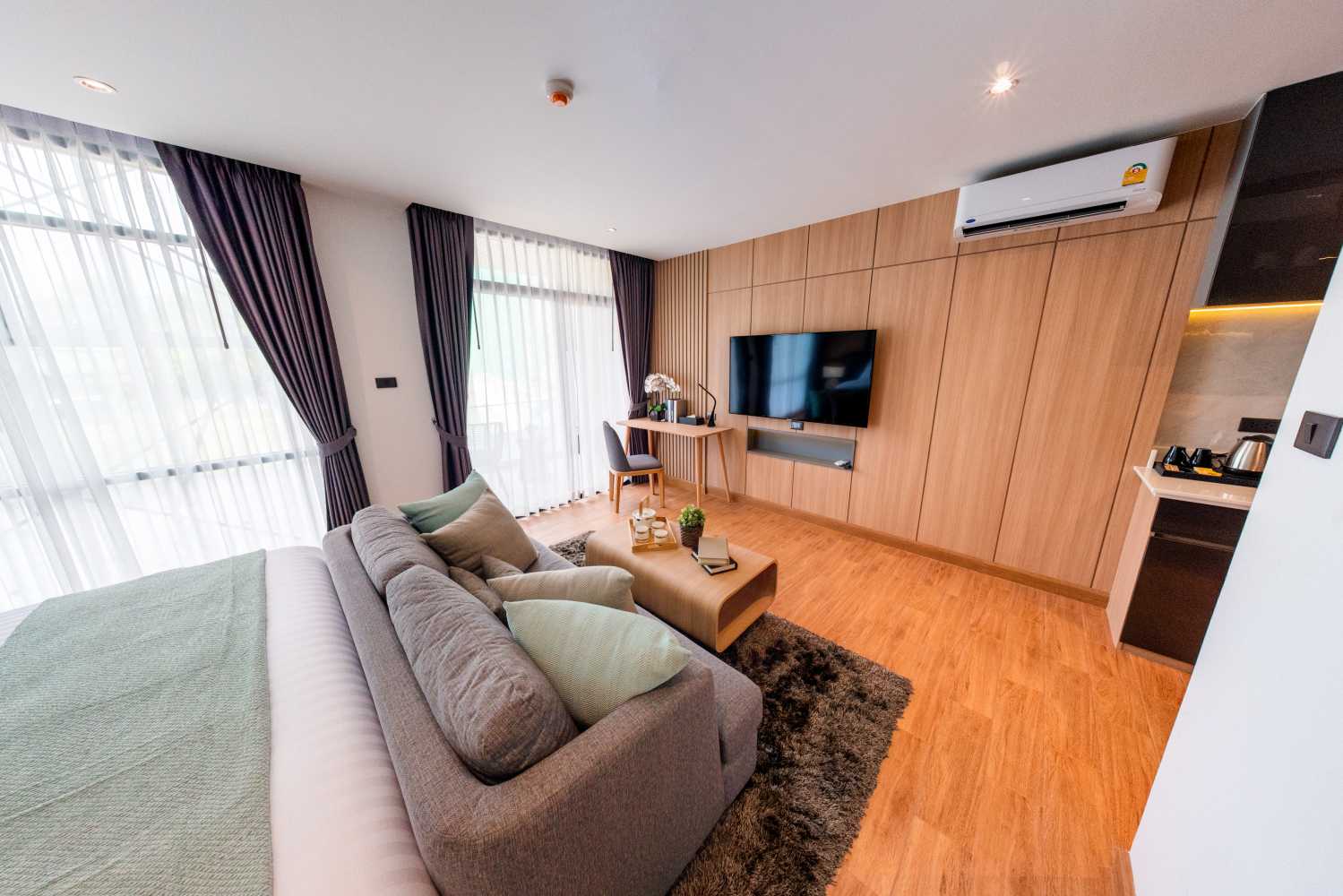 Property image - full photo 10