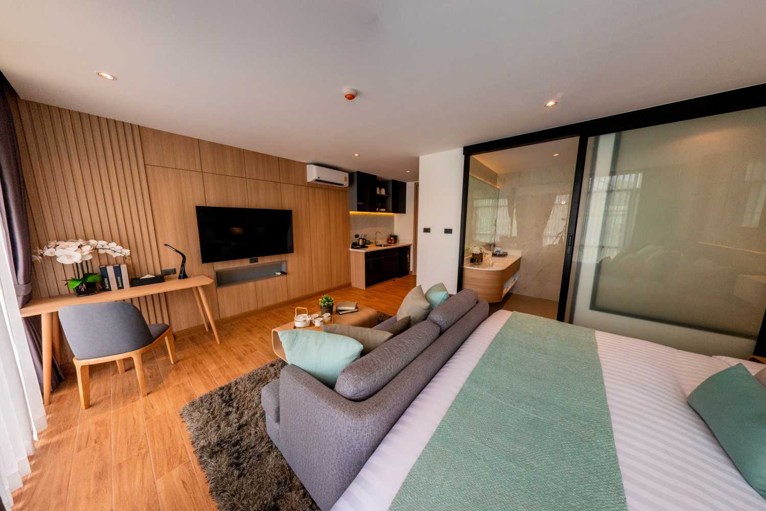 Property image - full photo 8