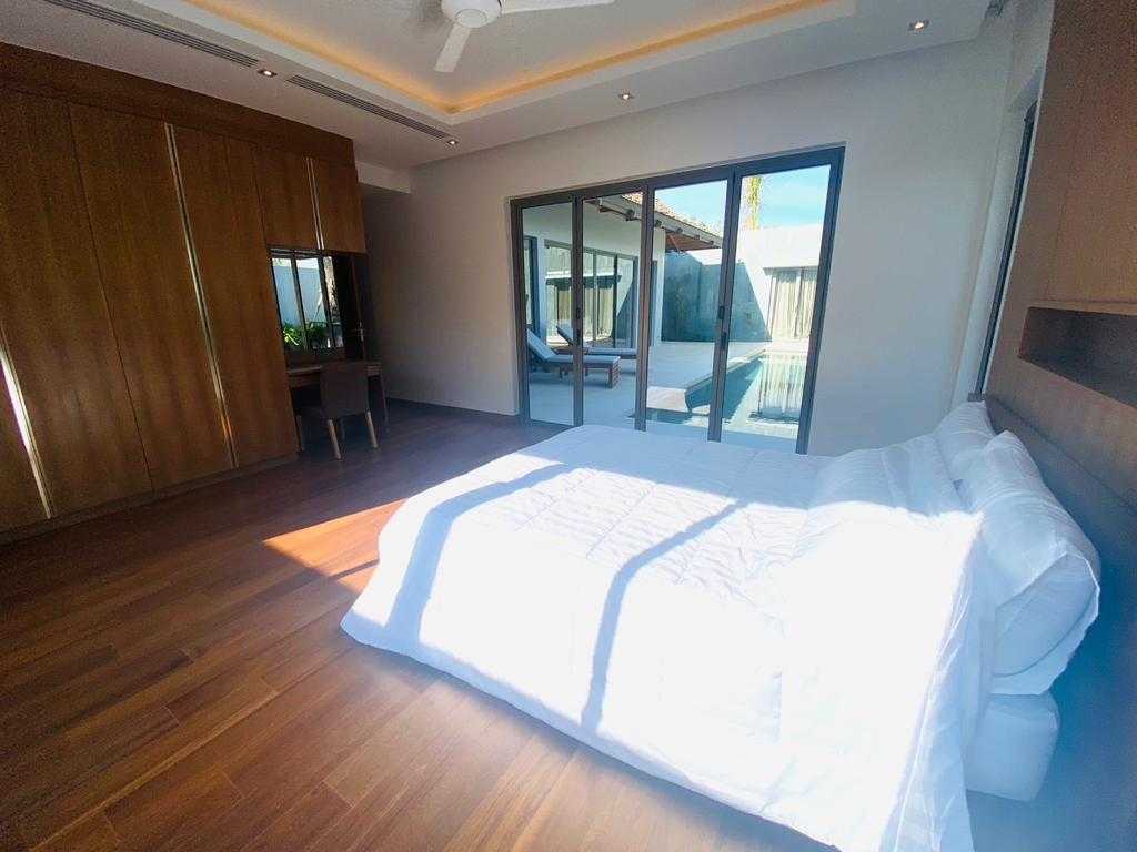 Property image - full photo 11