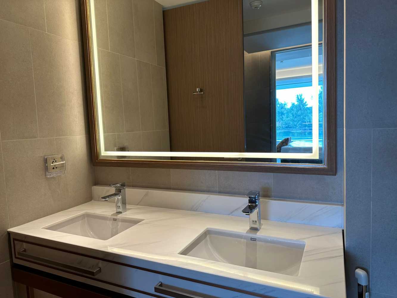 Property image - full photo 15