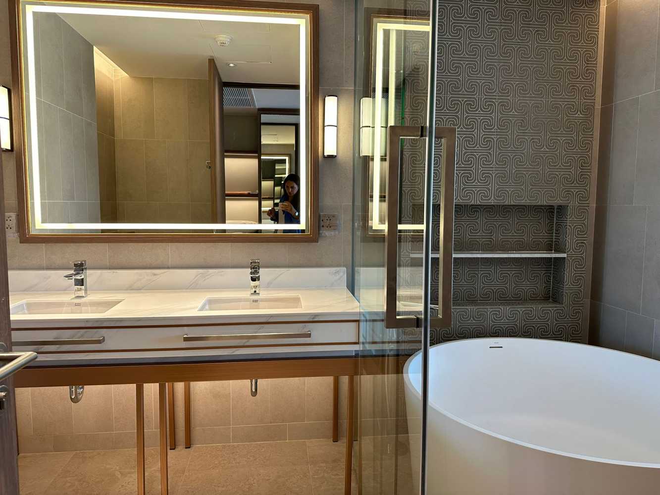 Property image - full photo 16