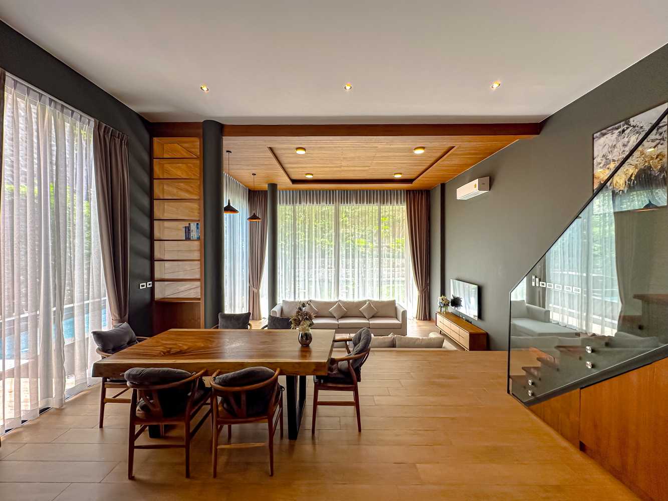Property image - full photo 5