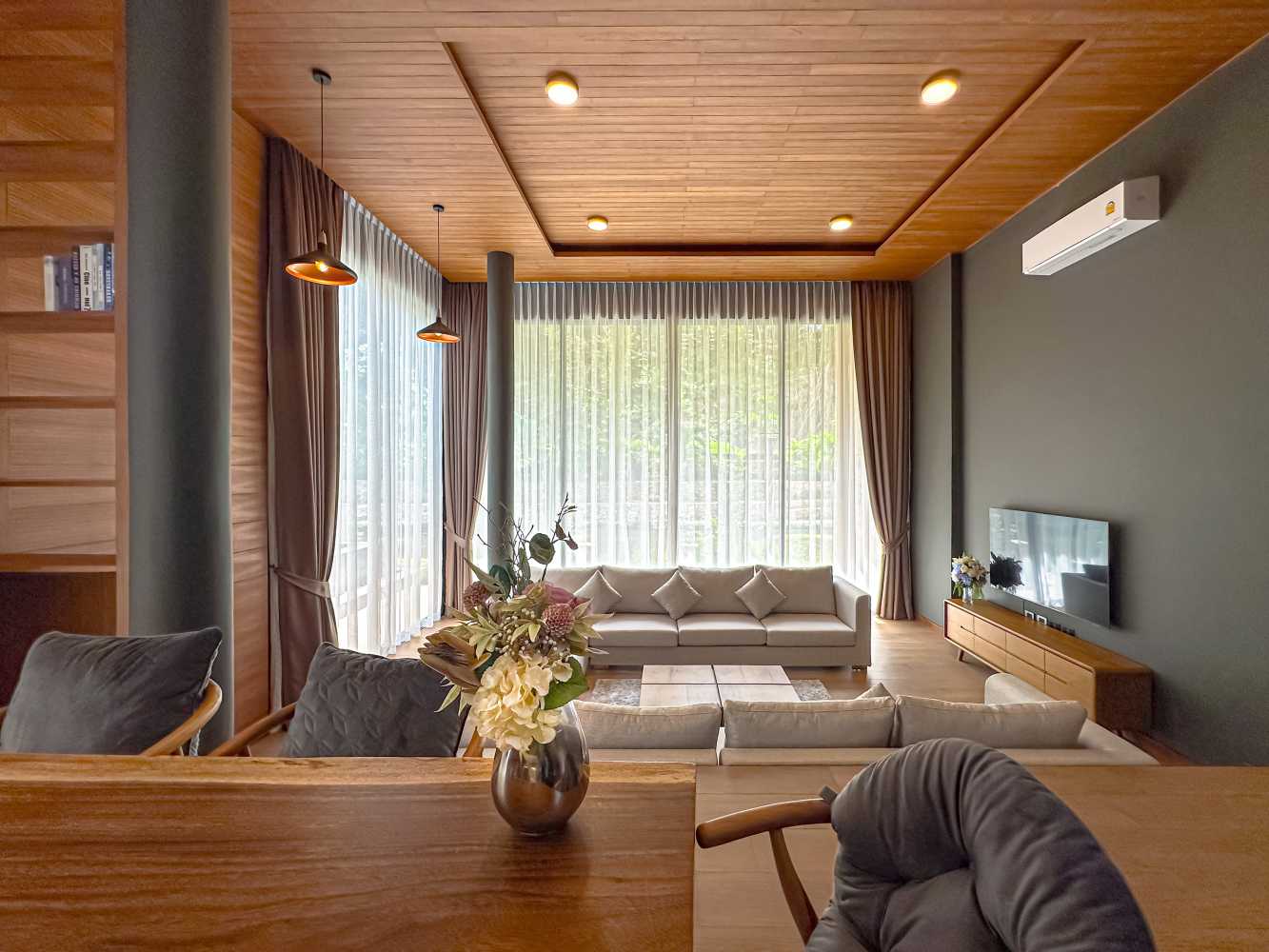 Property image - full photo 4