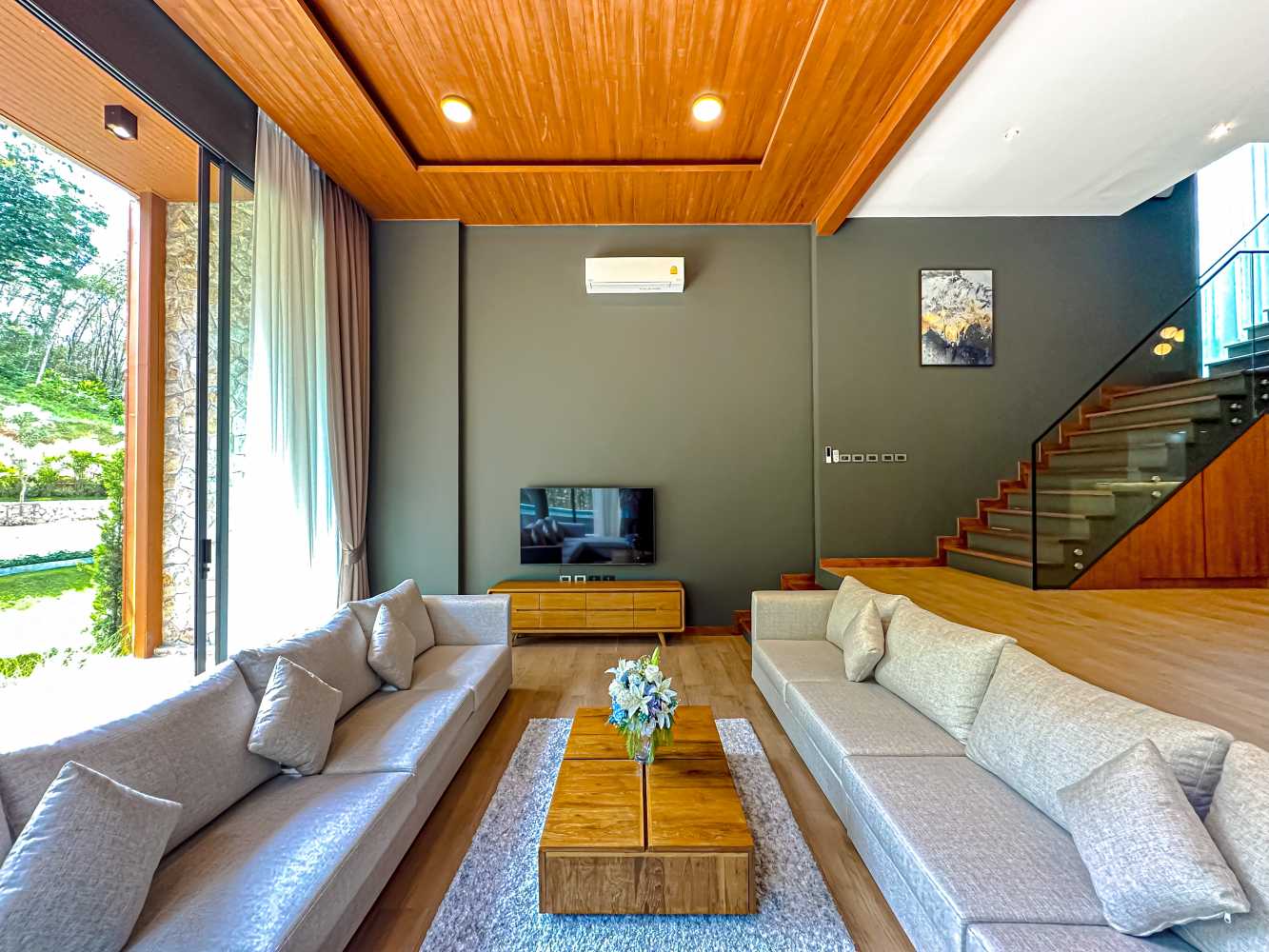 Property image - full photo 9