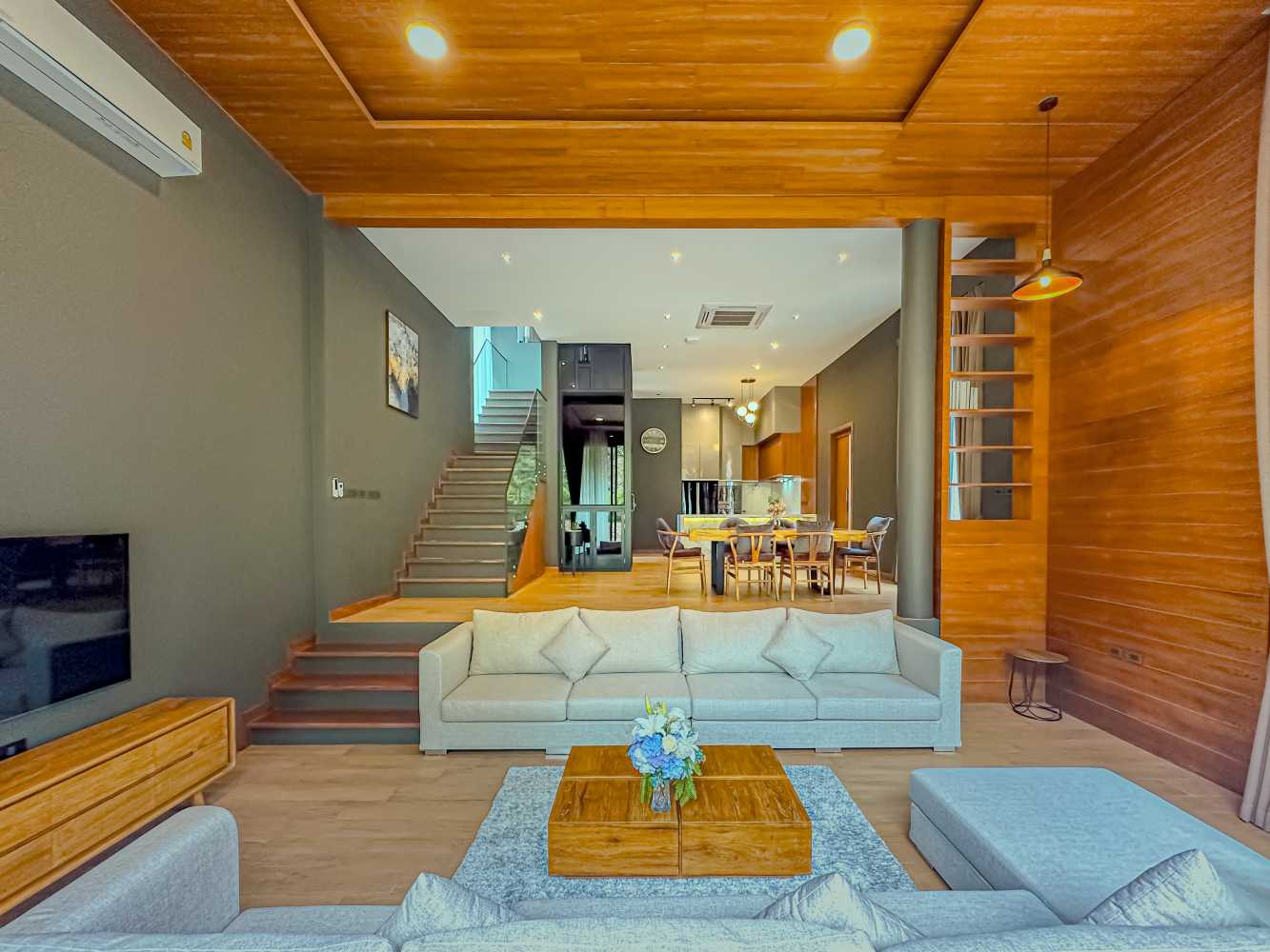 Property image - full photo 8