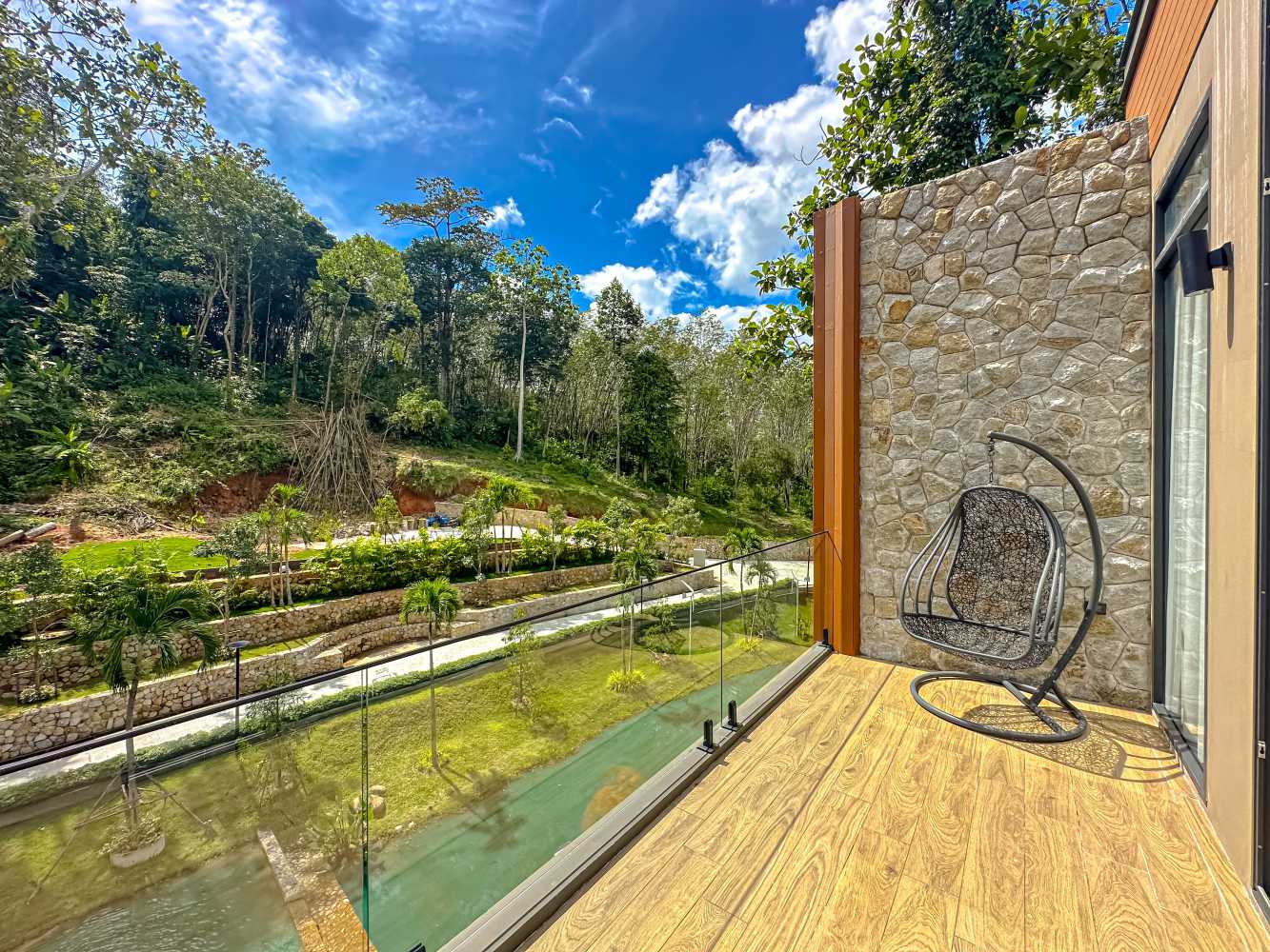 Property image - full photo 13