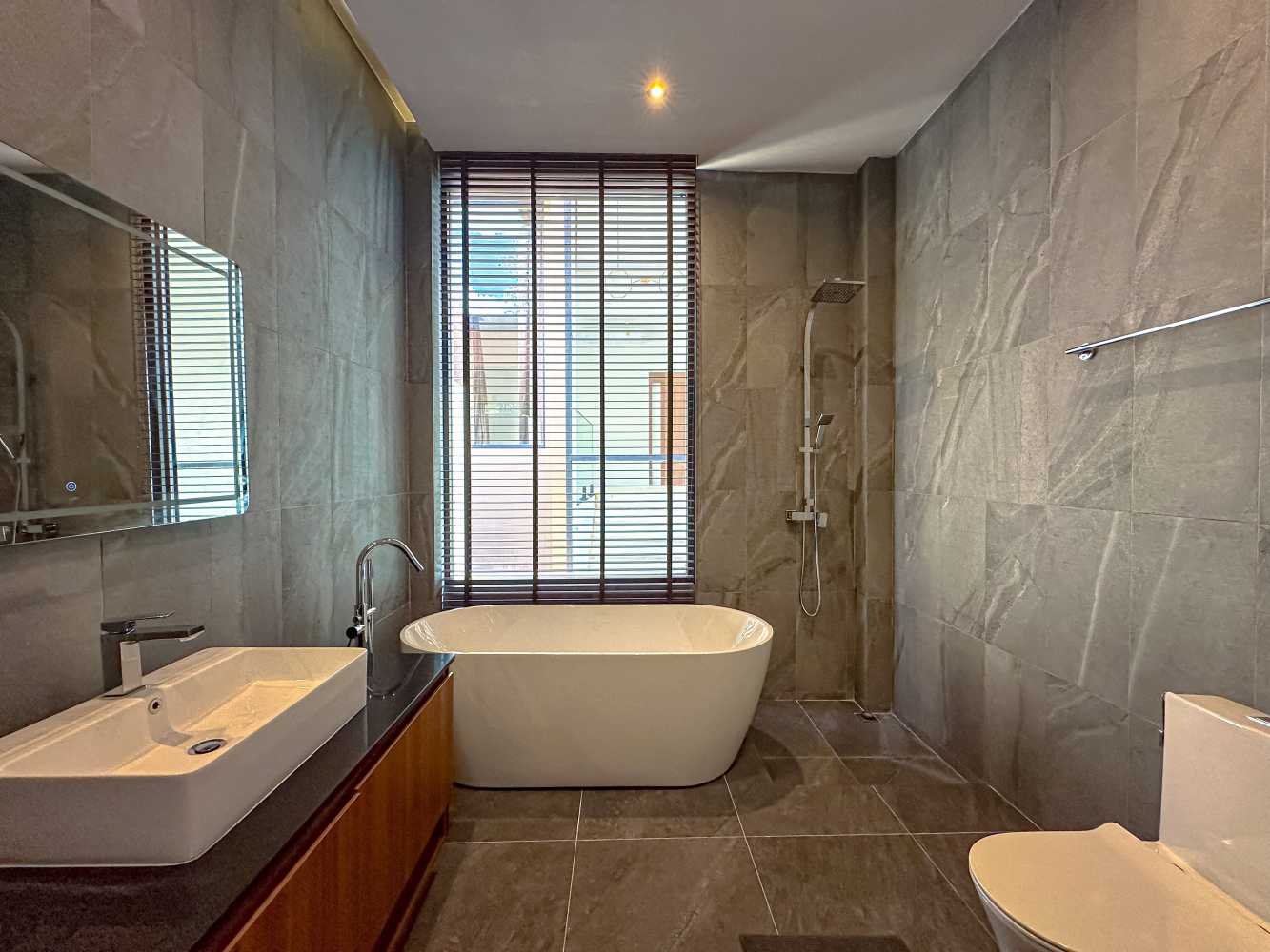 Property image - full photo 23