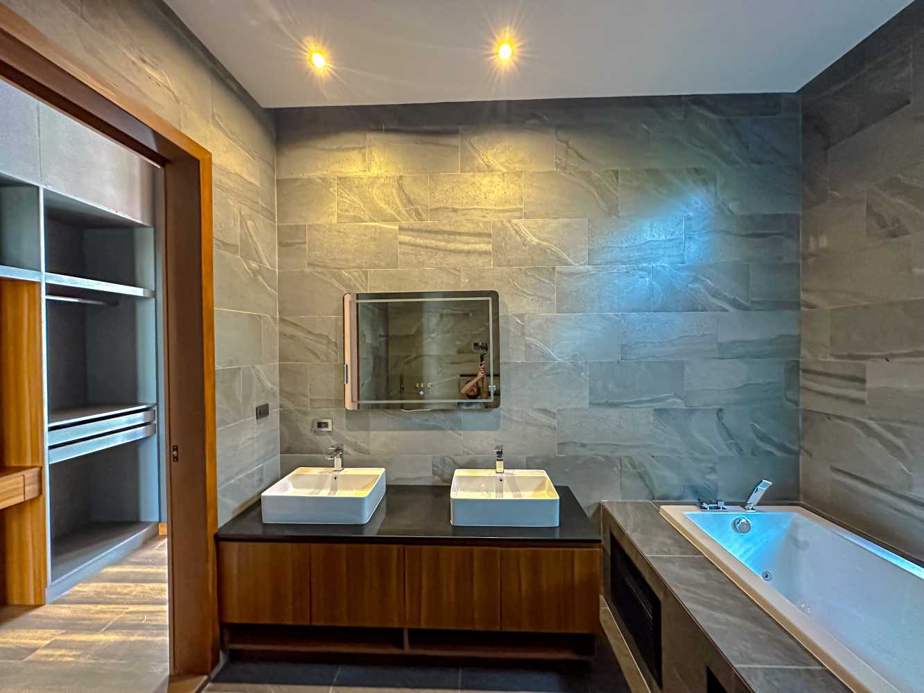 Property image - full photo 27