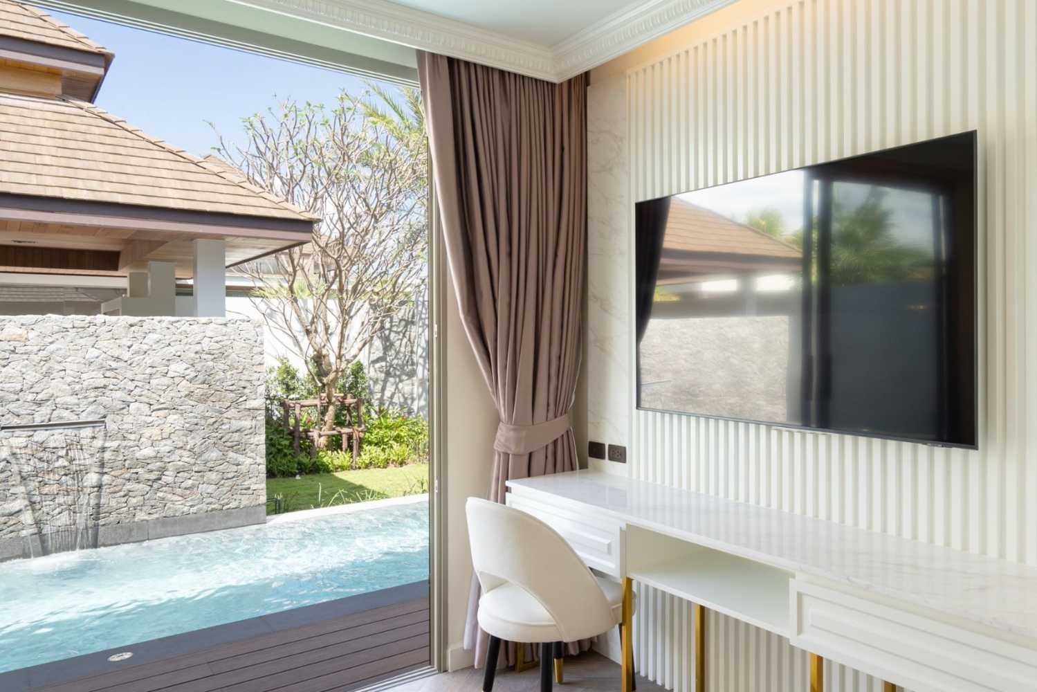 Property image - full photo 9