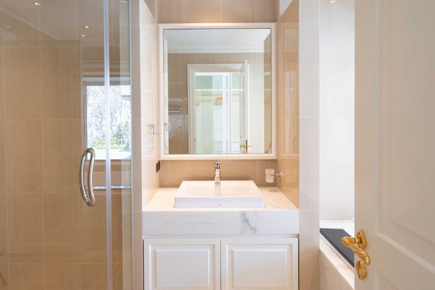 Property image - full photo 17
