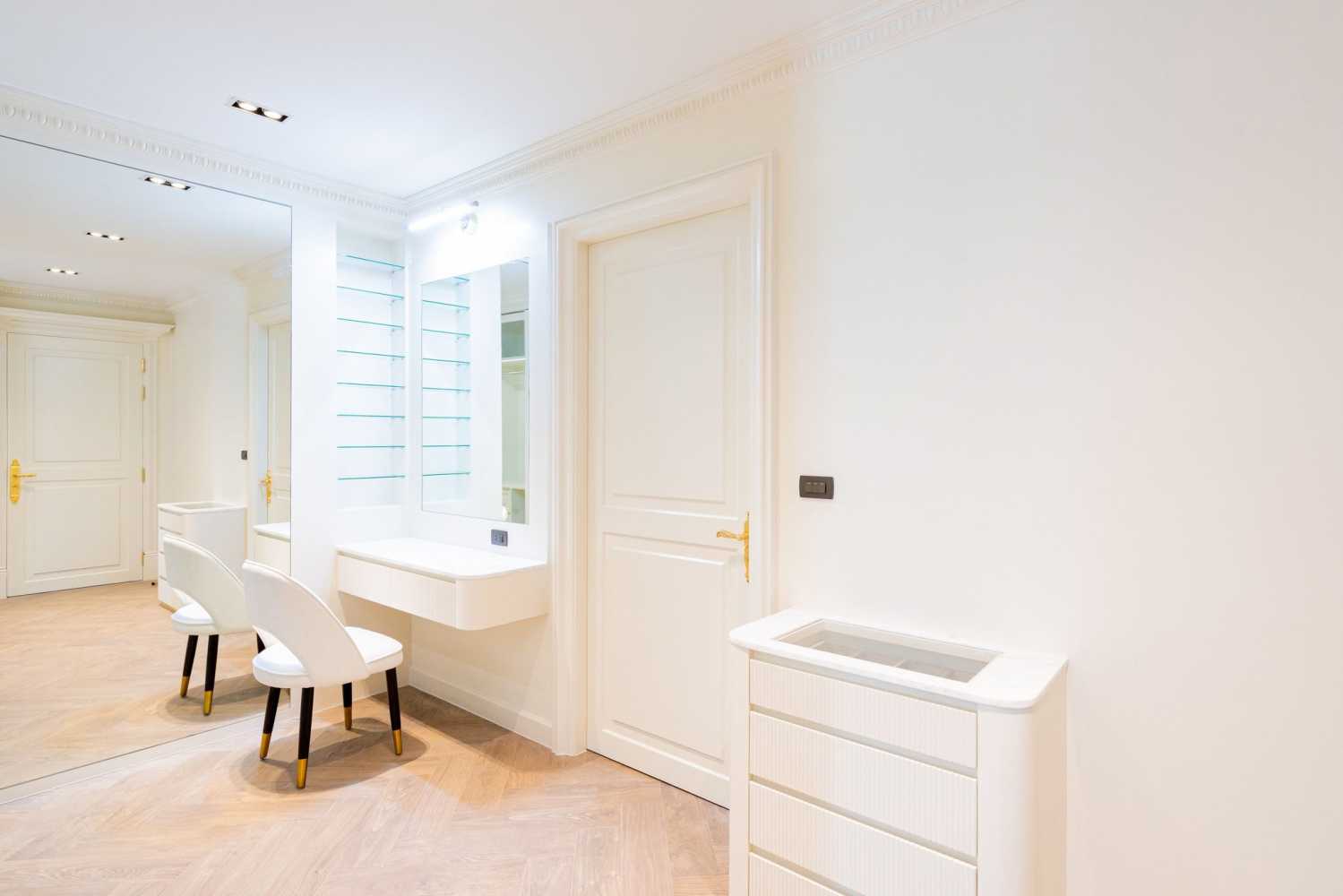 Property image - full photo 14