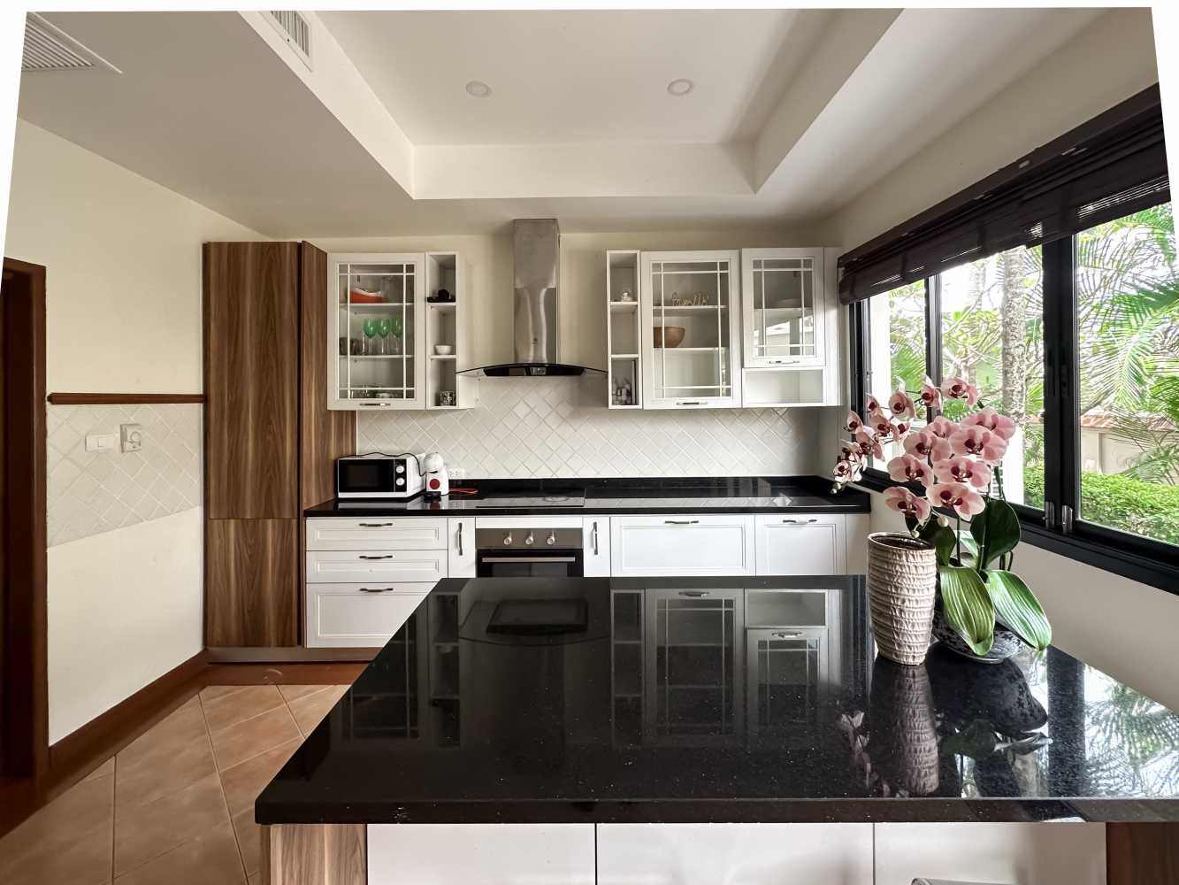 Property image - full photo 12
