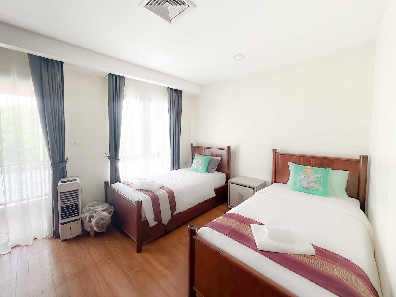 Property image - full photo 19