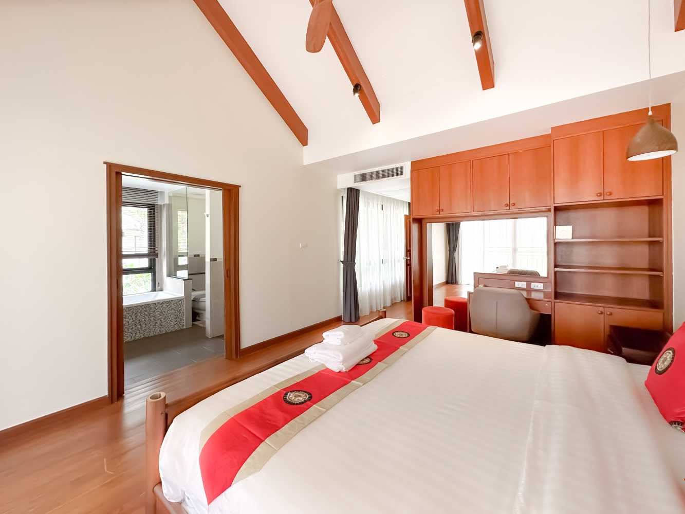 Property image - full photo 16