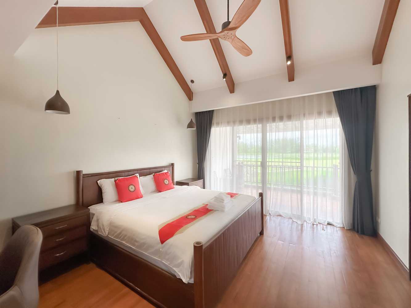 Property image - full photo 14