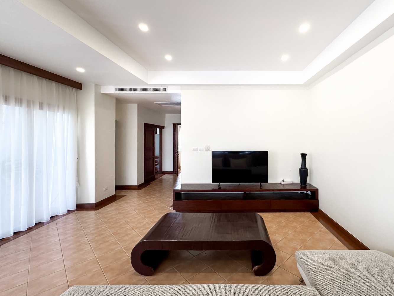 Property image - full photo 9