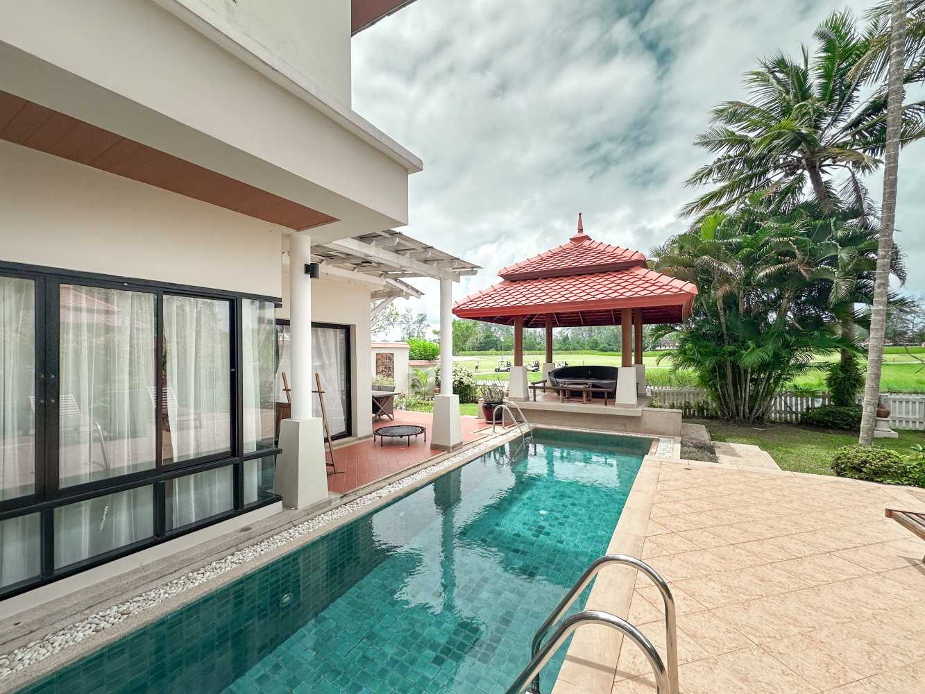 Property image - full photo 31