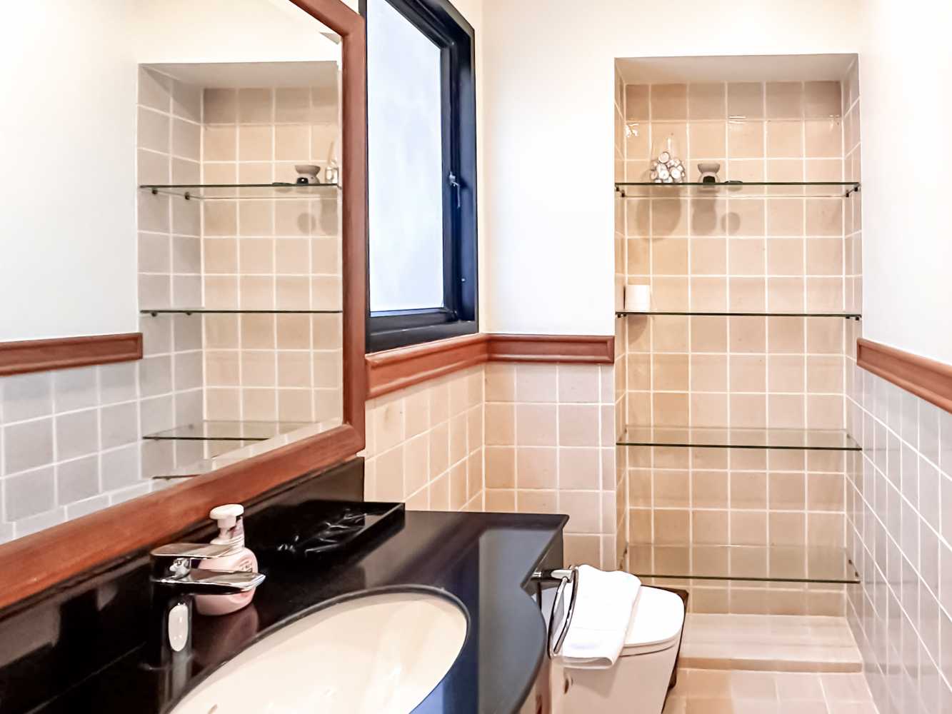 Property image - full photo 23