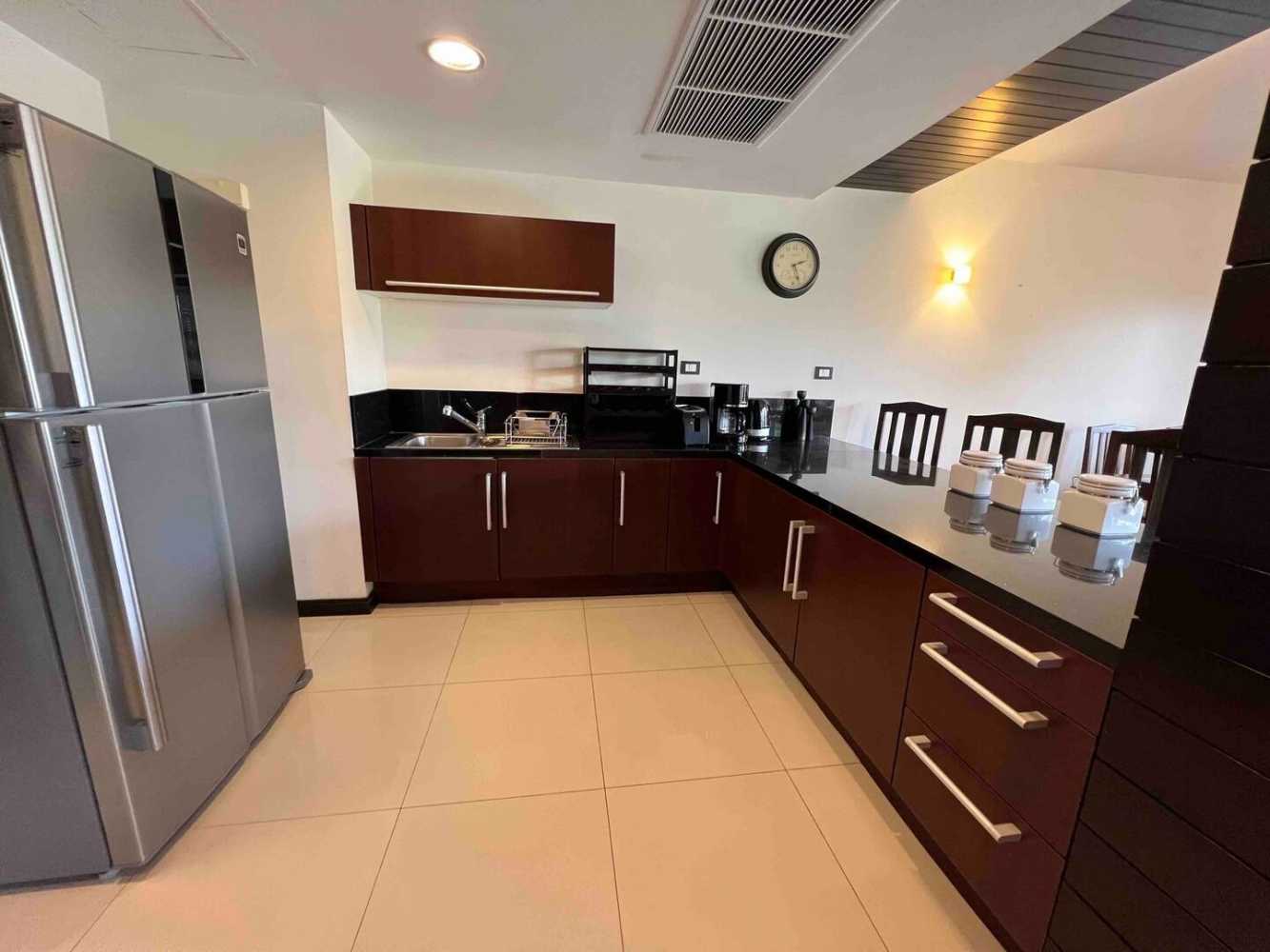 Property image - full photo 4