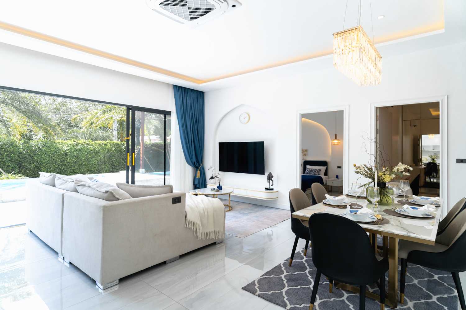 Property image - full photo 4