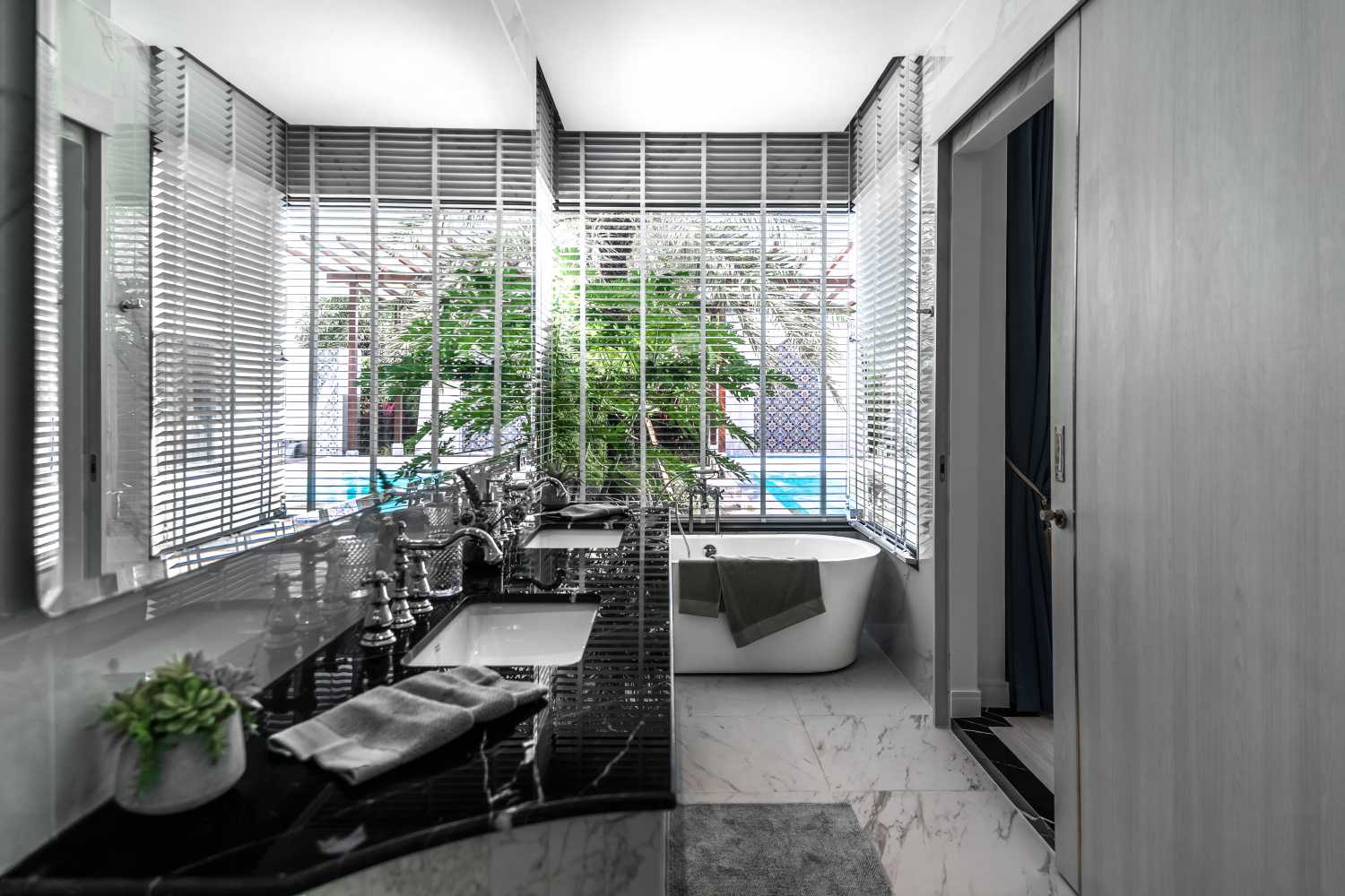 Property image - full photo 9