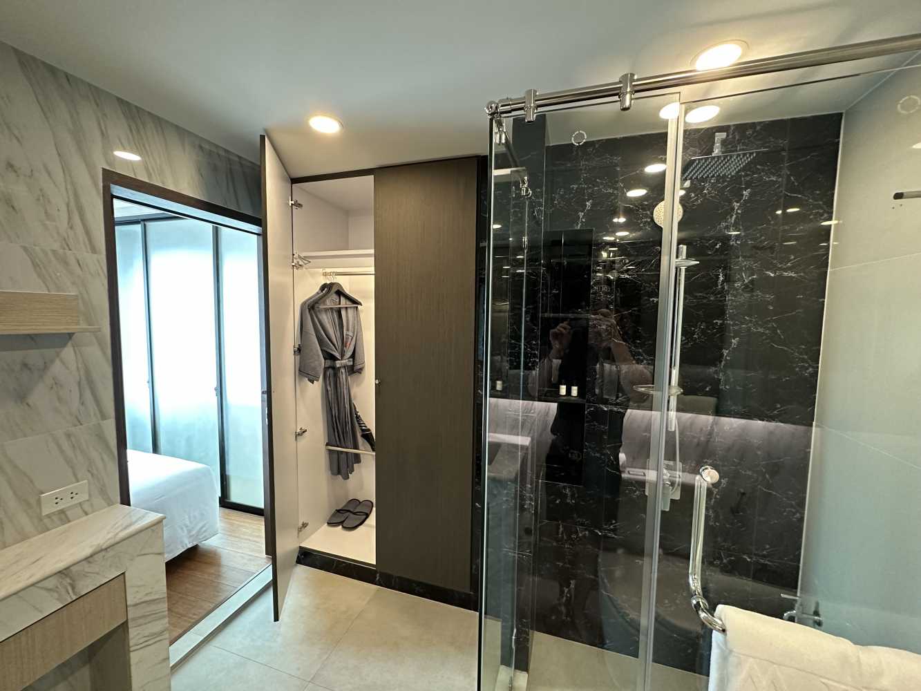 Property image - full photo 8