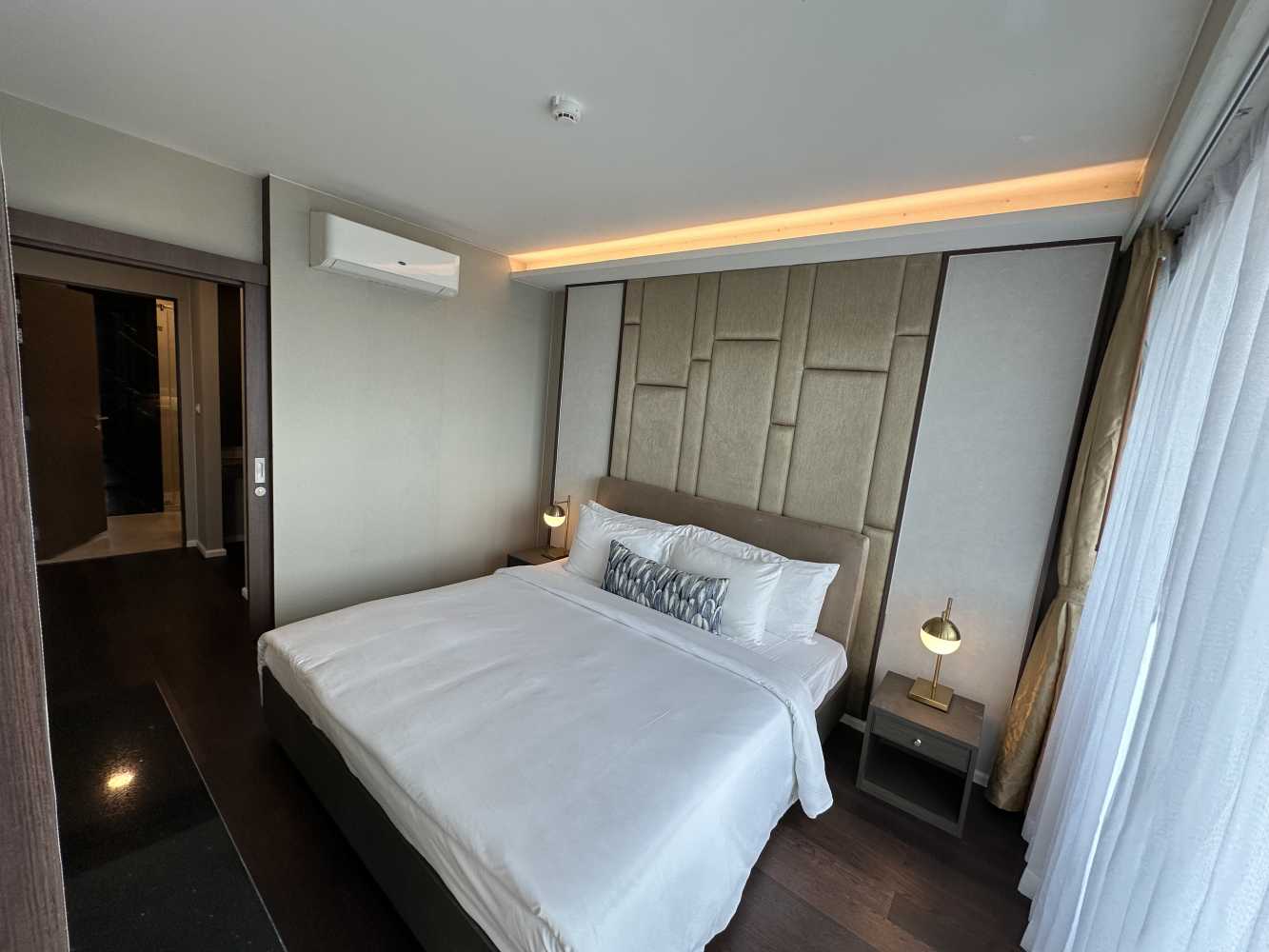 Property image - full photo 4