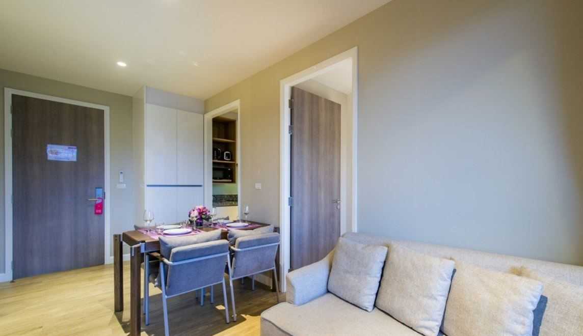 Property image - full photo 2